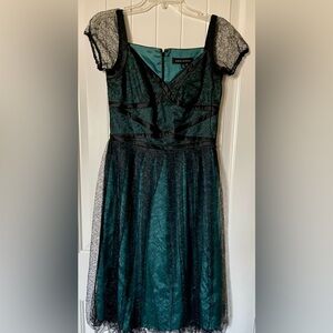 Elegant Green and Black V-neck Fit and Flare Lace Cocktail Dress